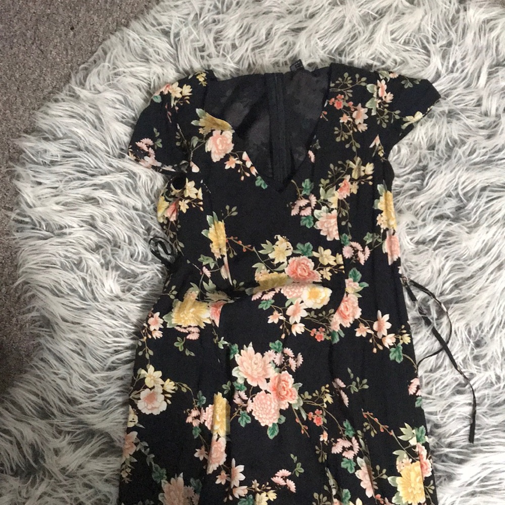 Forever 21 floral maxi never won